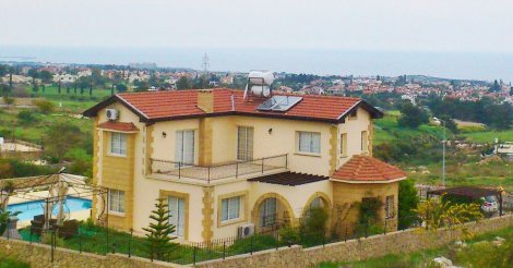KKTC Çatalköy'de 3+1 Satılık Villa Havuzlu