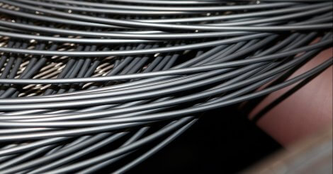 What is the difference between steel wire and rod?
