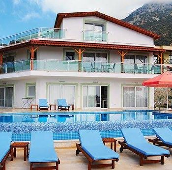 Antalya Kaş'ta lüks havuzlu yazlık villa