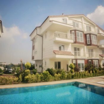 Antalya Döşeme Altı'nda 5+1 250 m2 (Akıllı Ev) Dubleks Daire