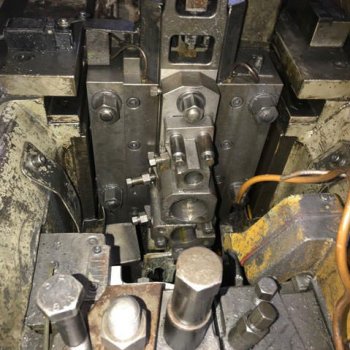 Çok Vuruşlu Cıvata Pim Perçin Makinesi