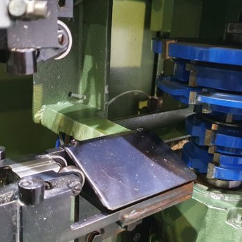Otomatik PVC Köşe Çapak Alma Makinesi