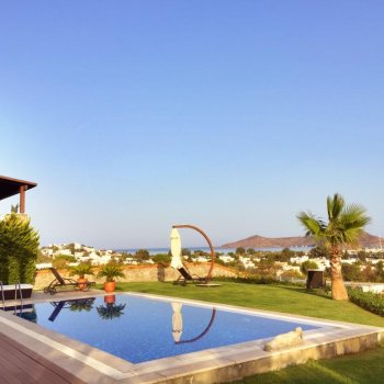 Bodrum Yalıkavak'ta Marina ve Deniz Manzaralı Villa