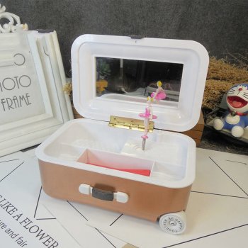 Bavul Tasarımlı Balerinli Müzik Ve Takı Kutusu